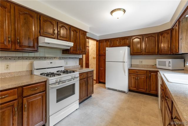 1241 West Blood Road, Elma, NY 14052