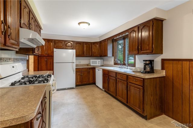 1241 West Blood Road, Elma, NY 14052