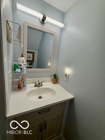 698 Yandes Street, Franklin, IN 46131