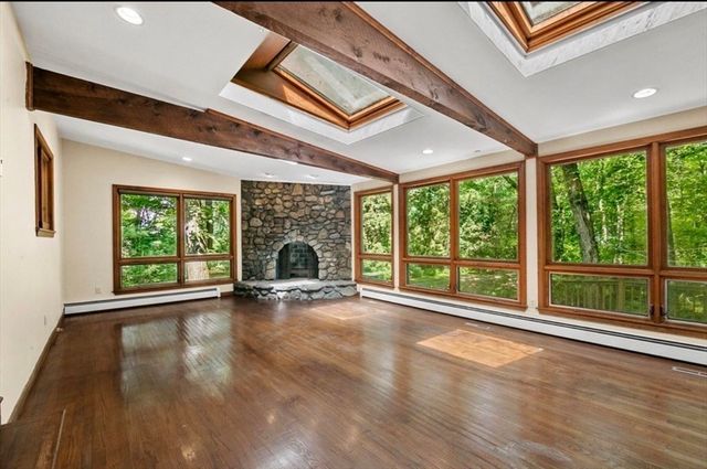 28 Revere Rd, Longmeadow, MA 01106