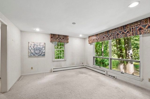 28 Revere Rd, Longmeadow, MA 01106