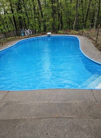 28 Revere Rd, Longmeadow, MA 01106