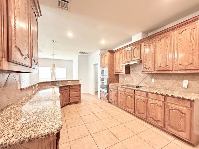 13690 Valencia Drive, Frisco, TX 75035