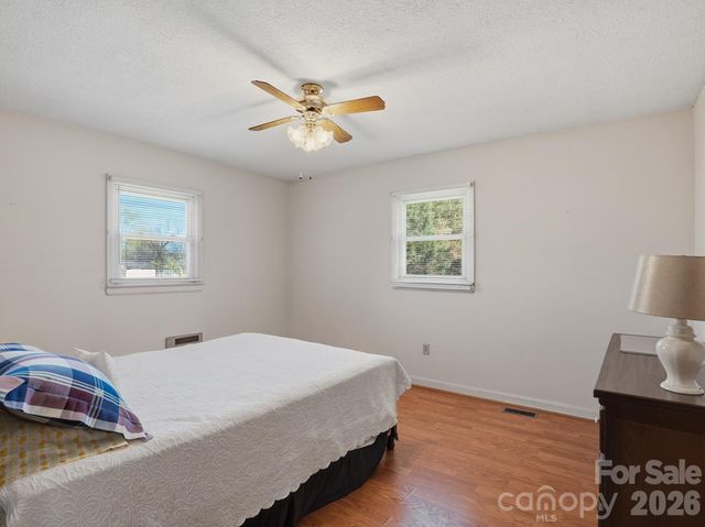 400 Pitts School Road NW, Concord, NC 28027