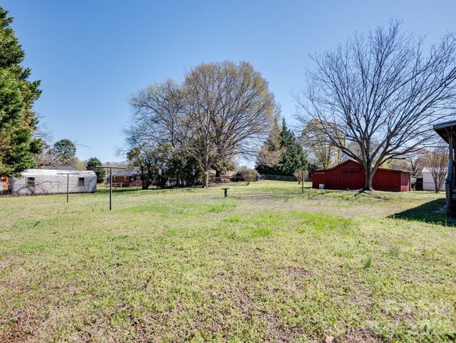 400 Pitts School Road NW, Concord, NC 28027