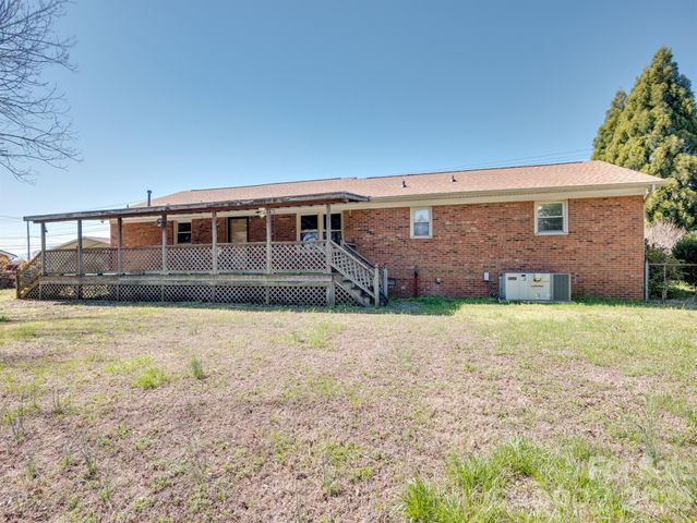 400 Pitts School Road NW, Concord, NC 28027