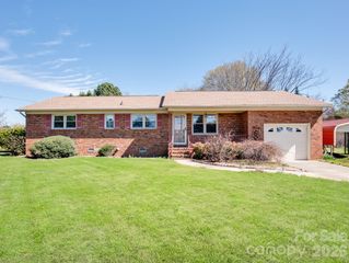 400 Pitts School Road NW, Concord, NC 28027