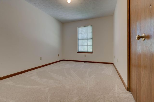 872 Stratton Lane, Winchester, KY 40391