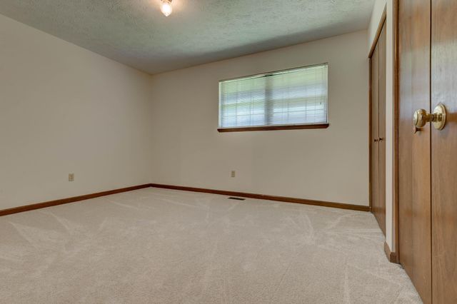 872 Stratton Lane, Winchester, KY 40391