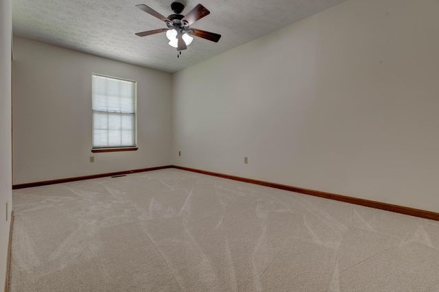 872 Stratton Lane, Winchester, KY 40391