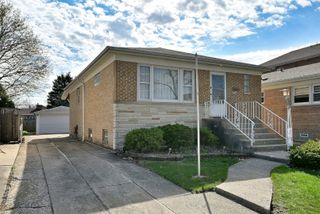 4831 N Oak Park Avenue, Chicago, IL 60656