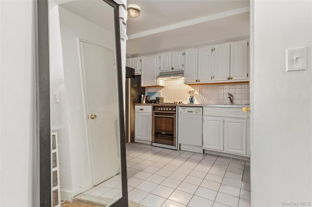 67-14 108th Street 3D, Forest Hills, NY 11375