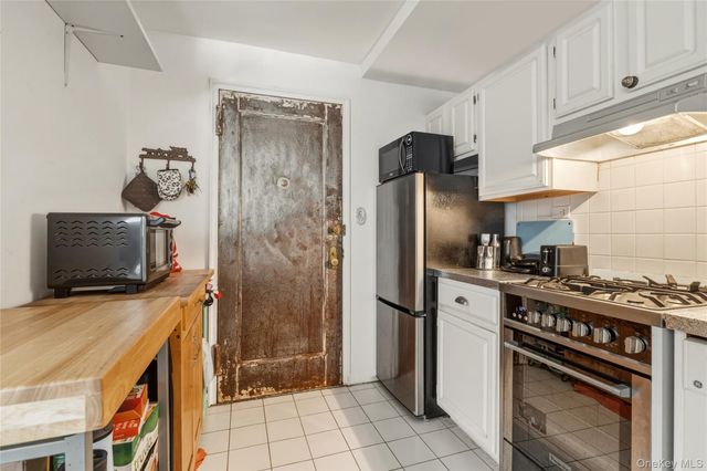 67-14 108th Street 3D, Forest Hills, NY 11375