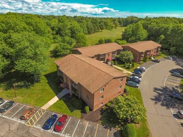 221 Oak St 12-15, Brockton, MA 02301