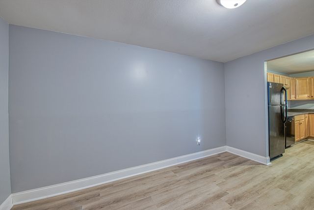 221 Oak St 12-15, Brockton, MA 02301