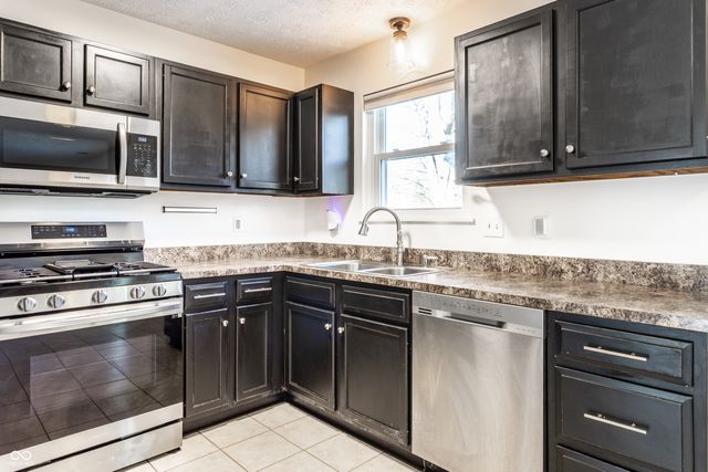 11134 Baycreek Drive, Indianapolis, IN 46236