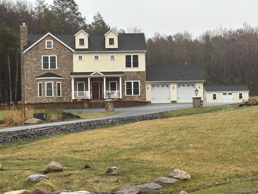 657 Sackett Lake Road, Monticello, NY 12701