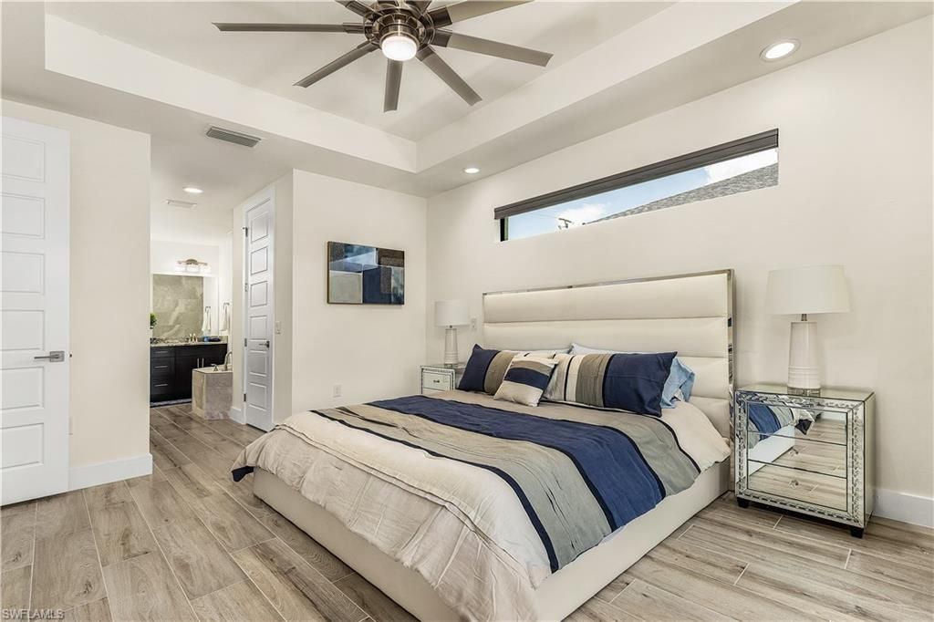 Image 10 of property listing at 337 SW 31st AVE, Cape Coral, FL 33991
