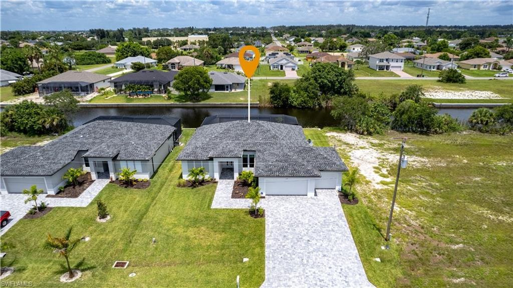 Image 28 of property listing at 337 SW 31st AVE, Cape Coral, FL 33991