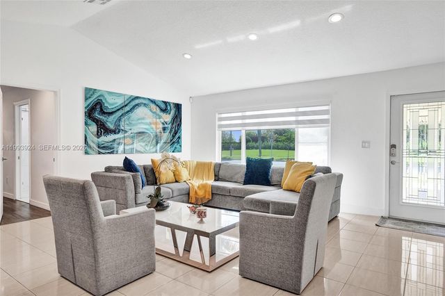 4836 NW 94th Ave, Sunrise, FL 33351