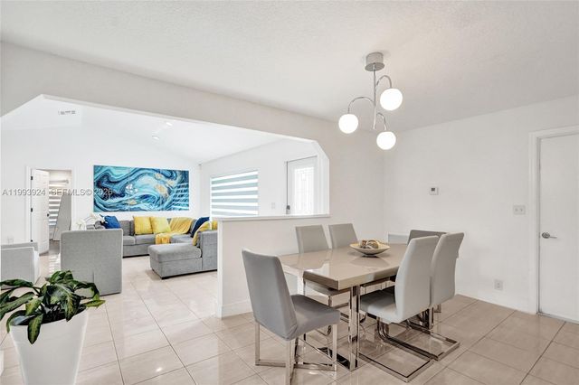 4836 NW 94th Ave, Sunrise, FL 33351