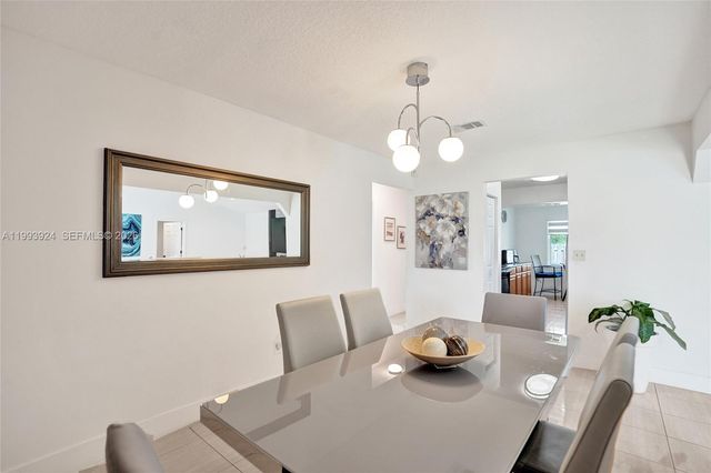 4836 NW 94th Ave, Sunrise, FL 33351