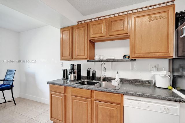 4836 NW 94th Ave, Sunrise, FL 33351