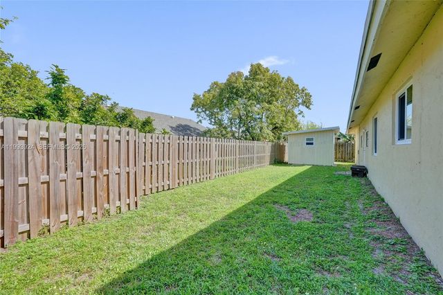 4836 NW 94th Ave, Sunrise, FL 33351