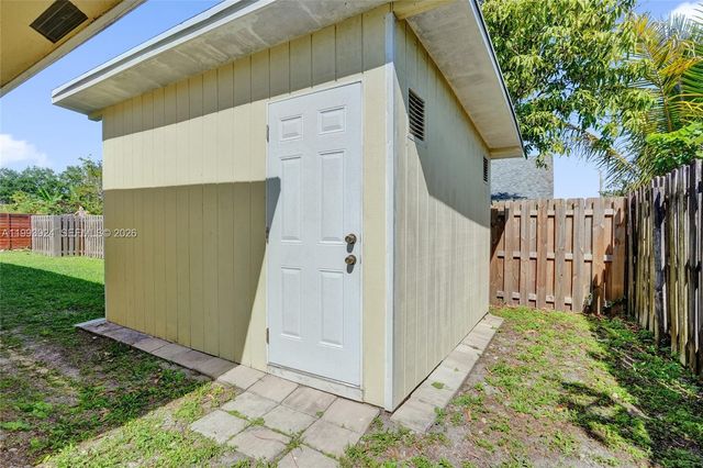 4836 NW 94th Ave, Sunrise, FL 33351