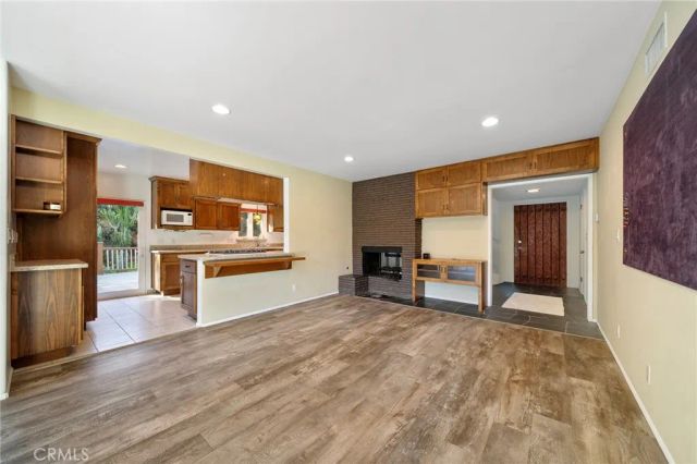 214 W Le Roy Avenue, Arcadia, CA 91007