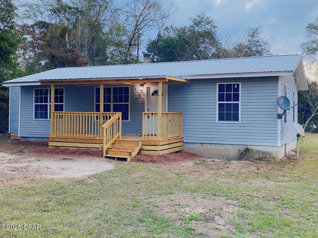 2366 Franklin Loop, Marianna, FL 32446