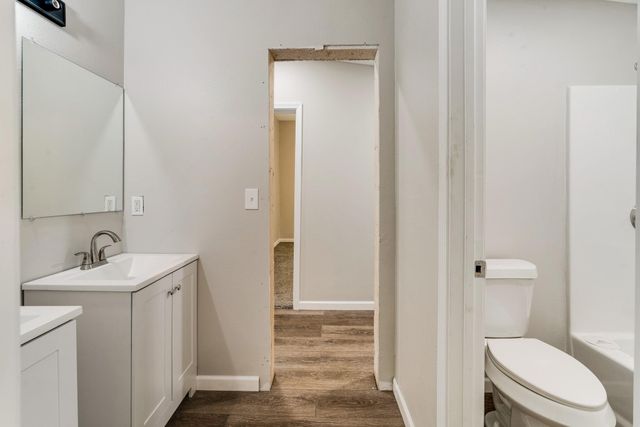 562 1st Street SW, Paris, TX 75460