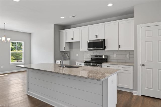 621 Commonwealth BLVD, Yorktown, VA 23693