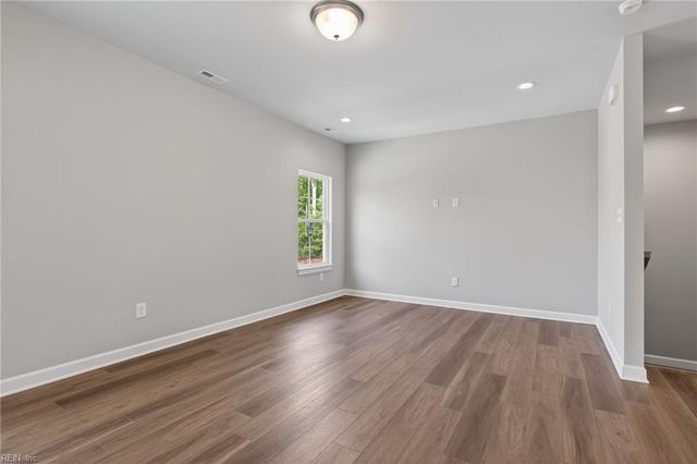 621 Commonwealth BLVD, Yorktown, VA 23693