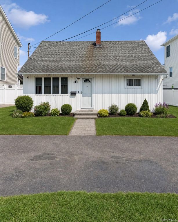 404 Front Street, Bellmore, NY 11710