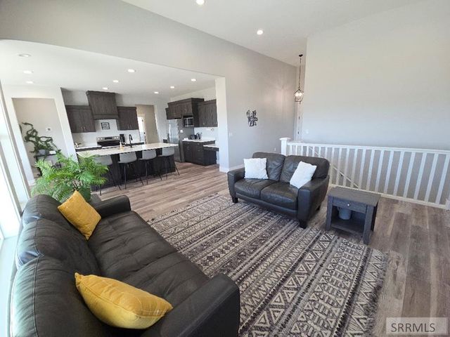 5078 E Allcott Drive, Iona, ID 83427