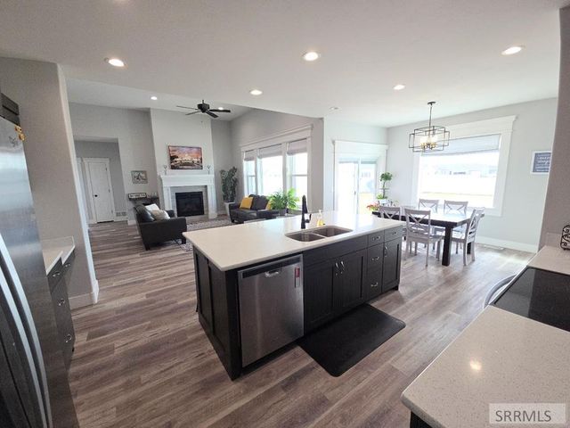 5078 E Allcott Drive, Iona, ID 83427