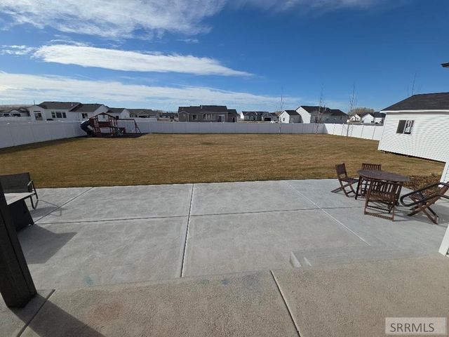 5078 E Allcott Drive, Iona, ID 83427
