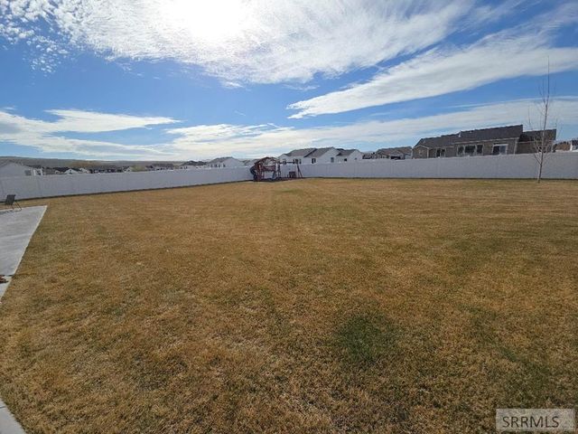 5078 E Allcott Drive, Iona, ID 83427