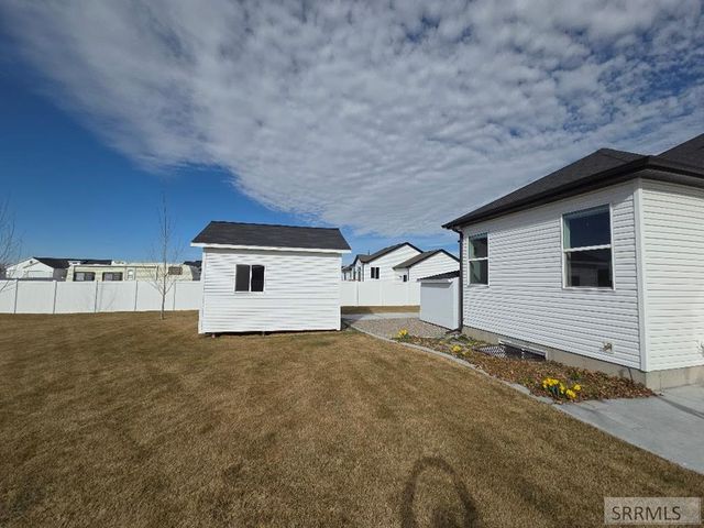 5078 E Allcott Drive, Iona, ID 83427
