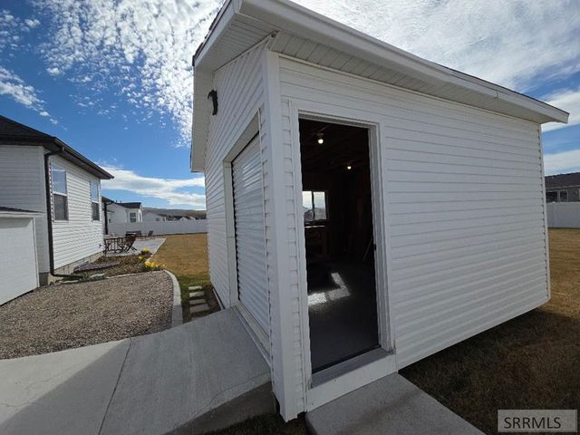 5078 E Allcott Drive, Iona, ID 83427