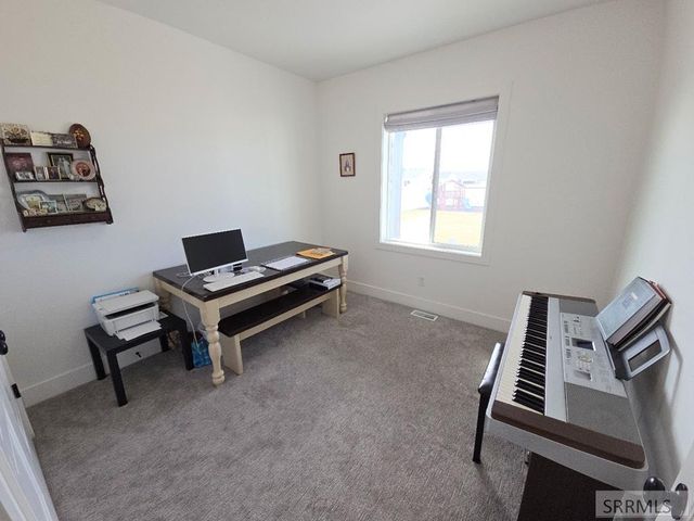 5078 E Allcott Drive, Iona, ID 83427