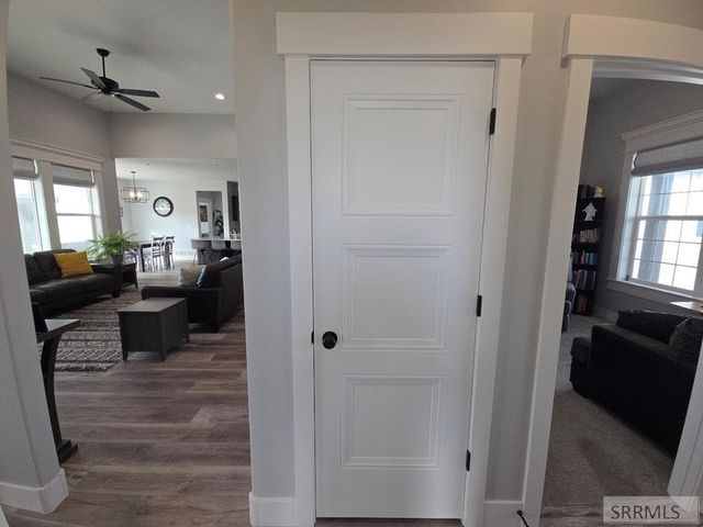 5078 E Allcott Drive, Iona, ID 83427