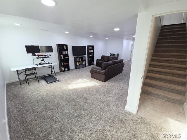 5078 E Allcott Drive, Iona, ID 83427