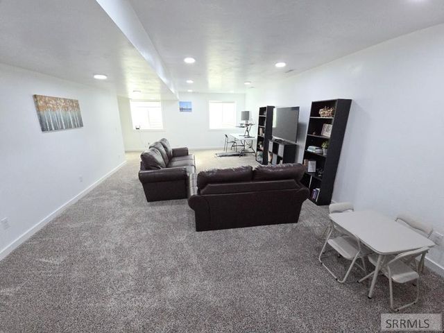 5078 E Allcott Drive, Iona, ID 83427