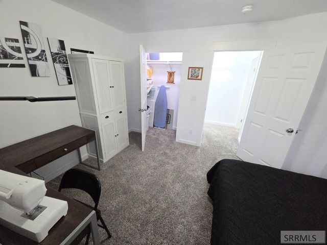 5078 E Allcott Drive, Iona, ID 83427