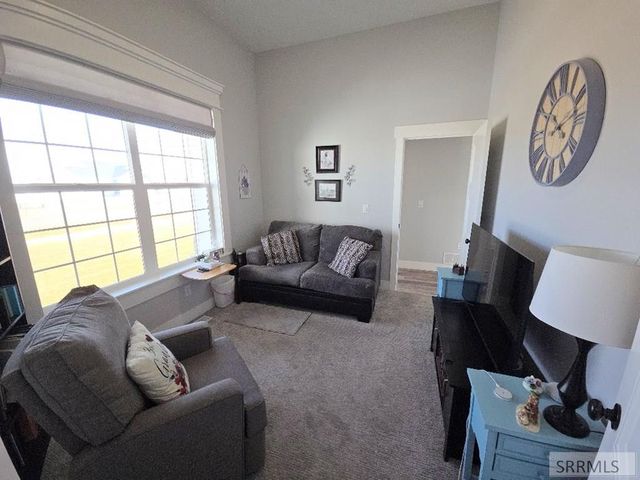 5078 E Allcott Drive, Iona, ID 83427