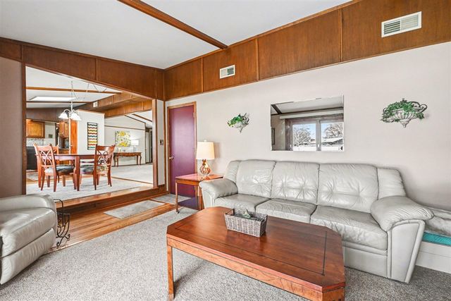 5260 Driftwood Avenue, Kalamazoo, MI 49009