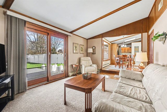 5260 Driftwood Avenue, Kalamazoo, MI 49009