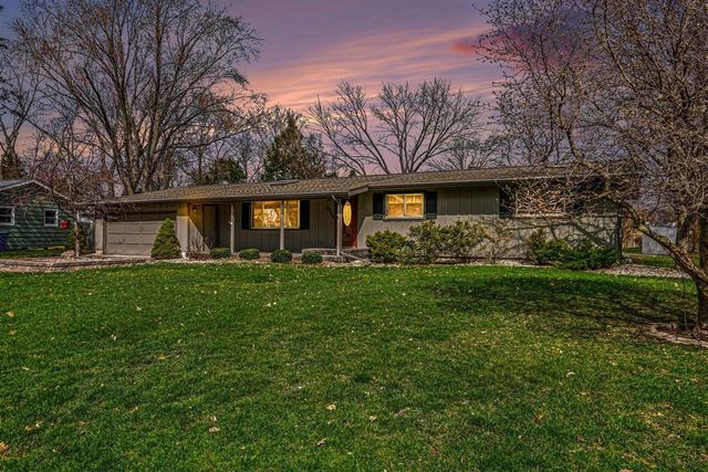 5260 Driftwood Avenue, Kalamazoo, MI 49009